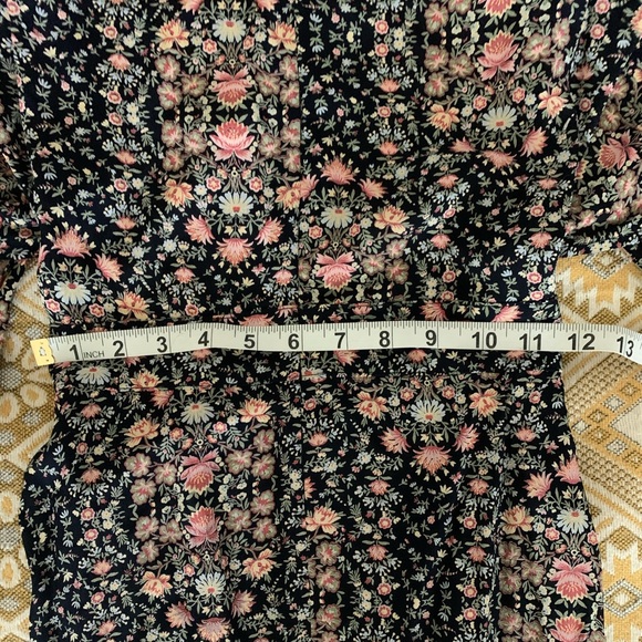 Floral Wrap Dress // - Picture 7 of 8